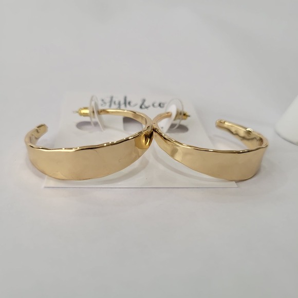 Style & Co Hammered Metal Medium Hoop Earrings 1-1/2" Gold Plated NEW - Picture 7 of 8